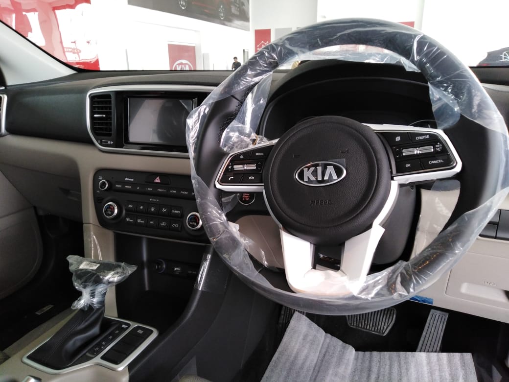 2020 Kia Sportage Interior Features & Dimensions